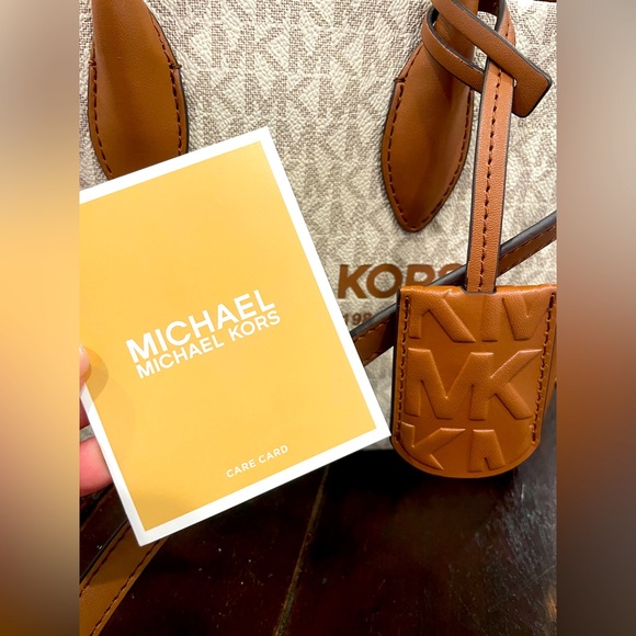 Michael Kors Brown and Cream Women's Bag NWT - Picture 12 of 15